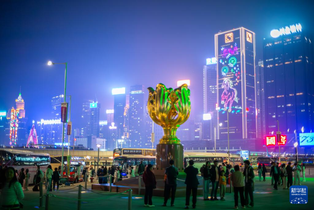 香港春节假期人气旺 超百万人次旅客访港