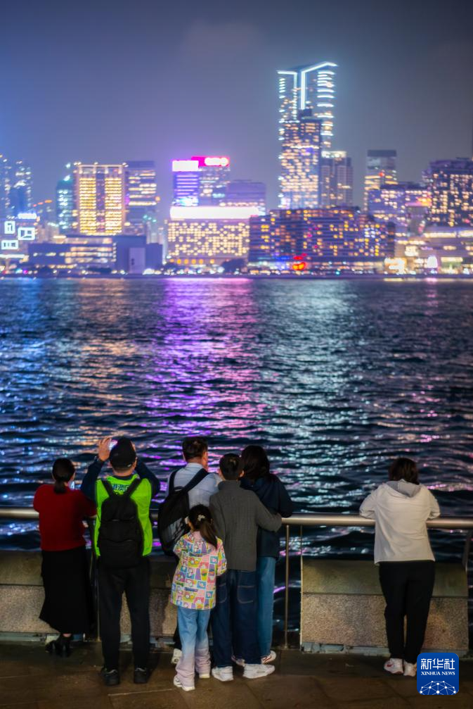 香港春节假期人气旺 超百万人次旅客访港