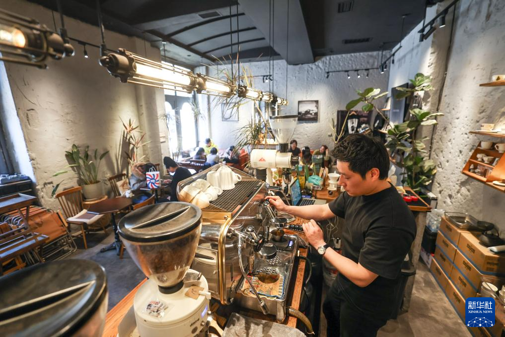 新春走基层丨飘香咖啡解锁城市文旅休闲新图景
