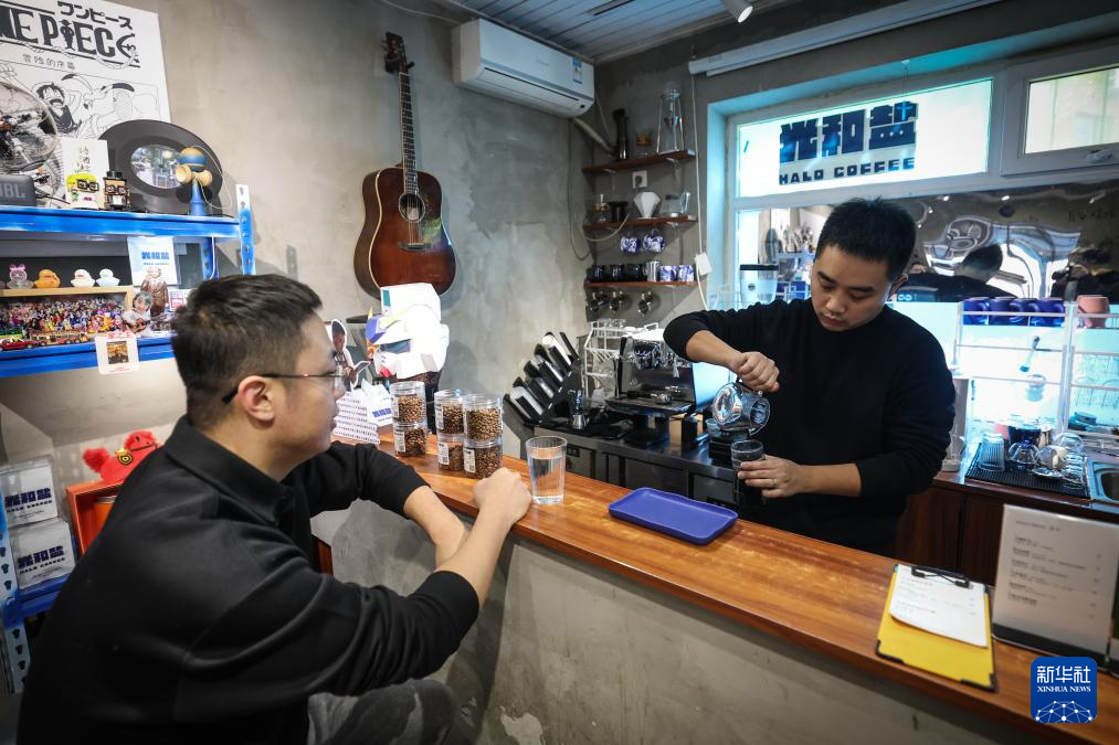 新春走基层丨飘香咖啡解锁城市文旅休闲新图景
