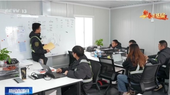 新春走基层丨逐梦蓝天!这群年轻人在山河湖海间“标定”无人机航迹 新春走基层丨逐梦蓝天!这群年轻人在山河湖海间“标定”无人机航迹