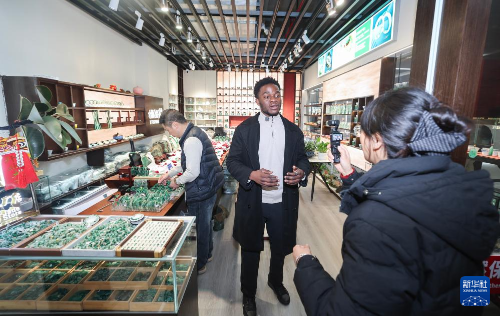 “世界超市”义乌新春“焕新”开市