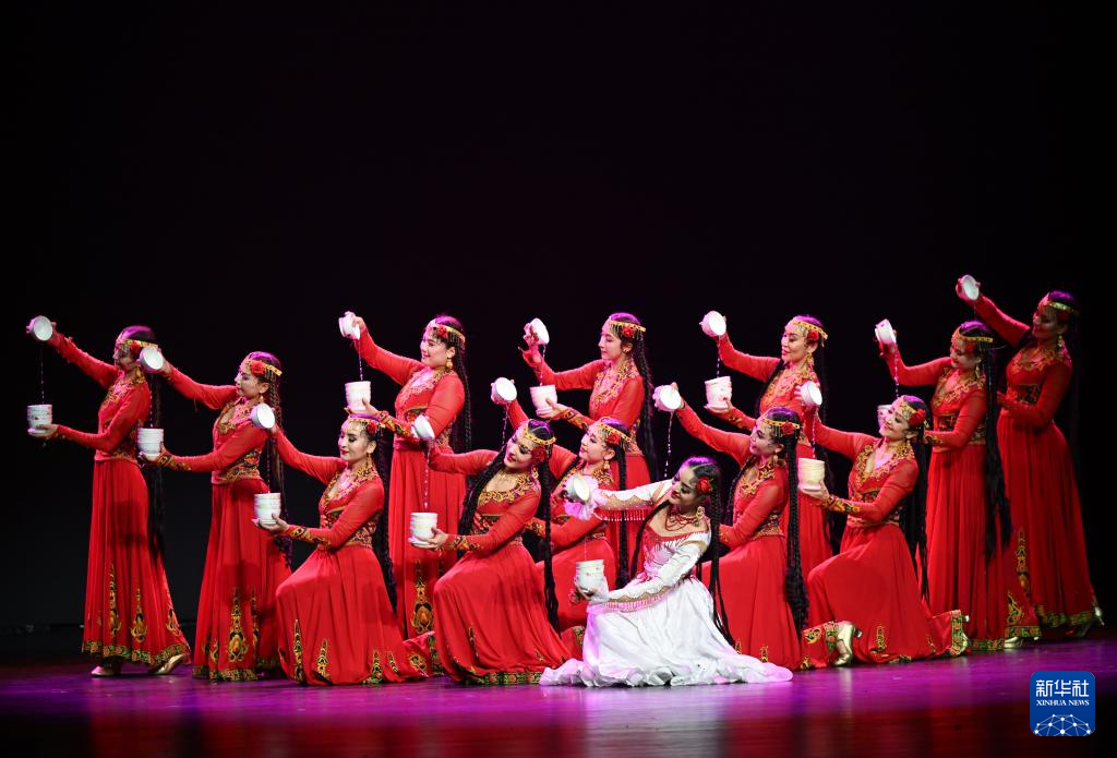乐舞诗《杏花之约·丝路龟兹》在京演出