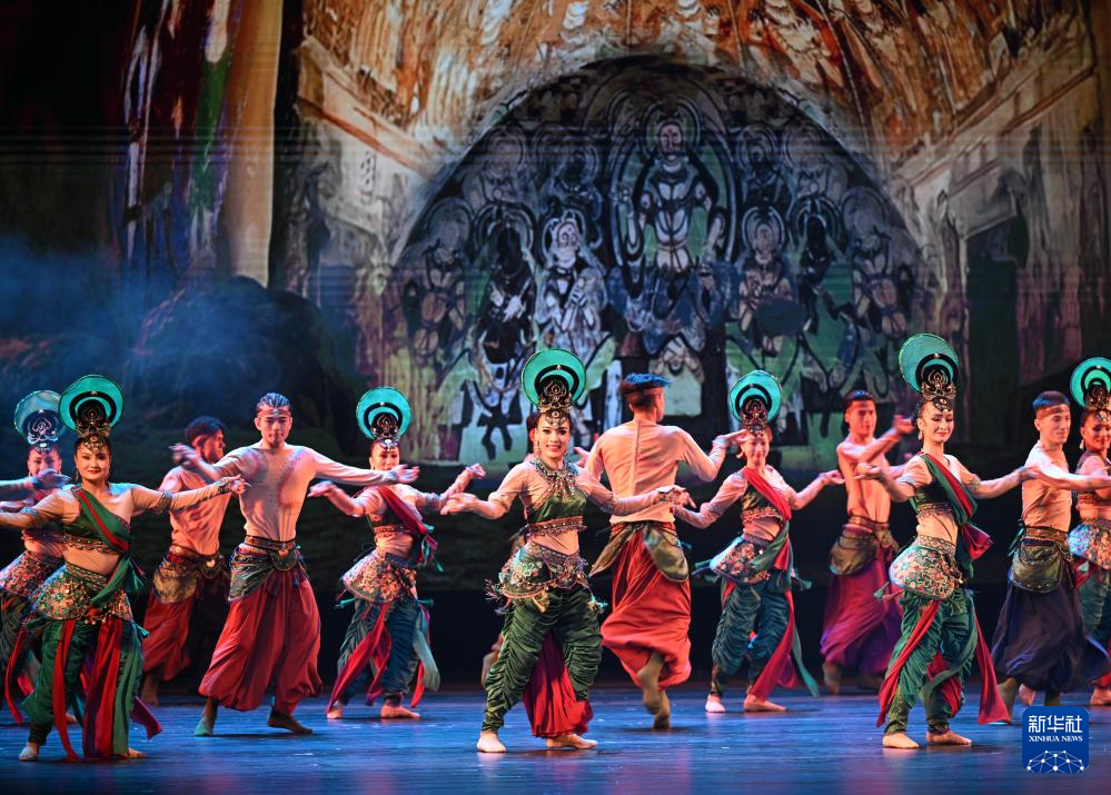 乐舞诗《杏花之约·丝路龟兹》在京演出
