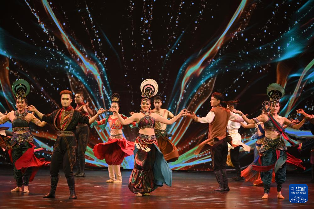 乐舞诗《杏花之约·丝路龟兹》在京演出