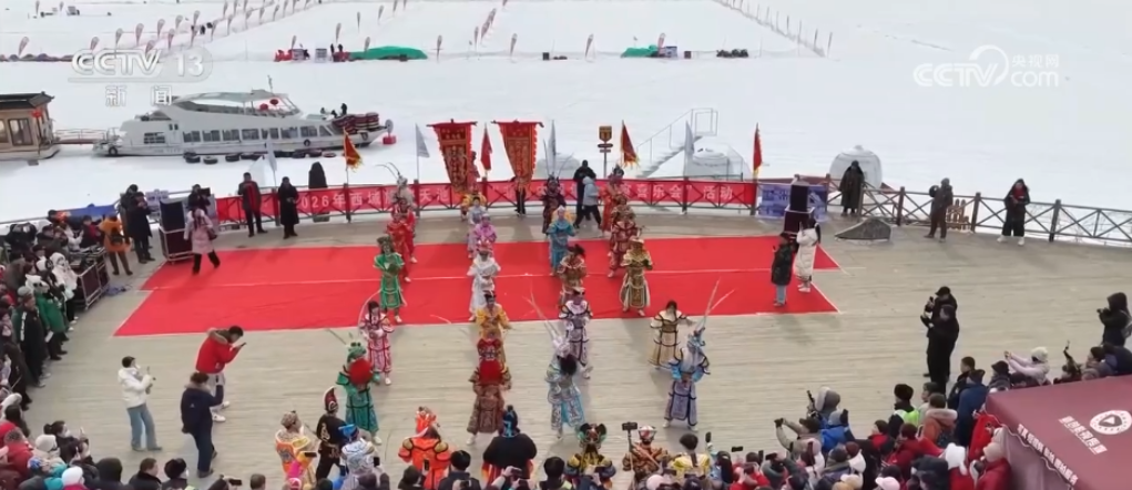 闹社火、吃元宵、烧火龙……各地多彩民俗闹元宵 欢天喜地引客来