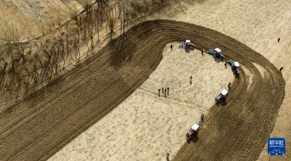 西藏农区迎来春耕大典