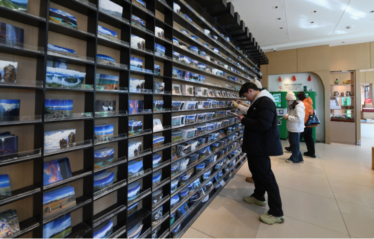 西藏深一度 | “冬游西藏”八年，把雪域的冷捂成发展的热