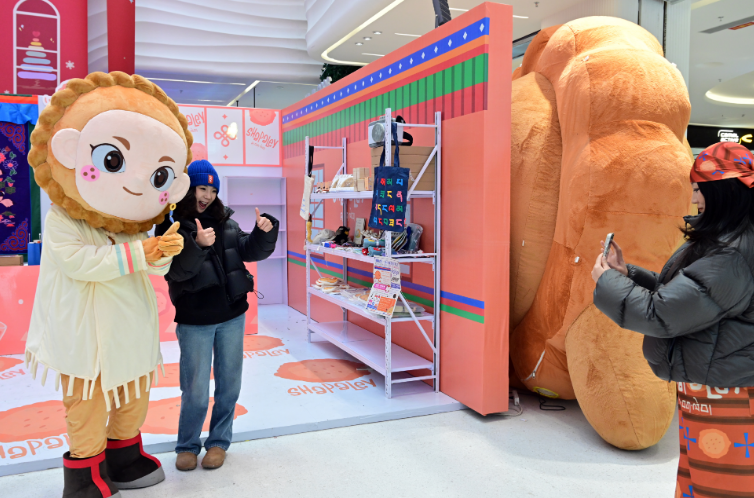 西藏深一度 | “冬游西藏”八年，把雪域的冷捂成发展的热