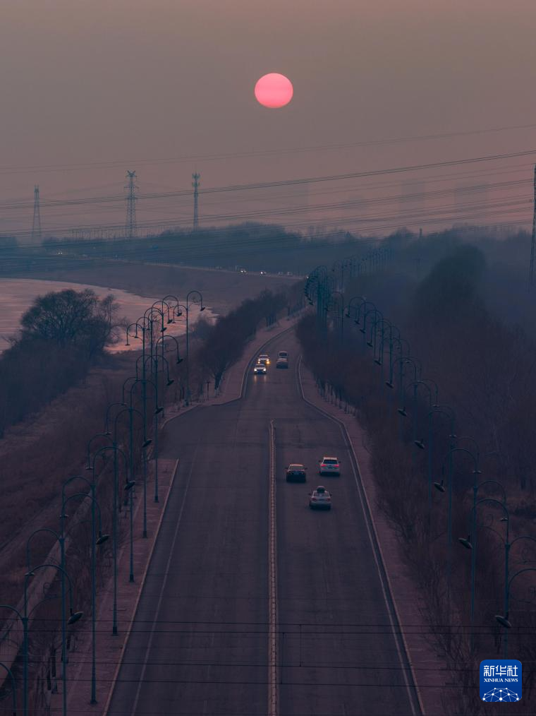 星空相册丨春分悬日