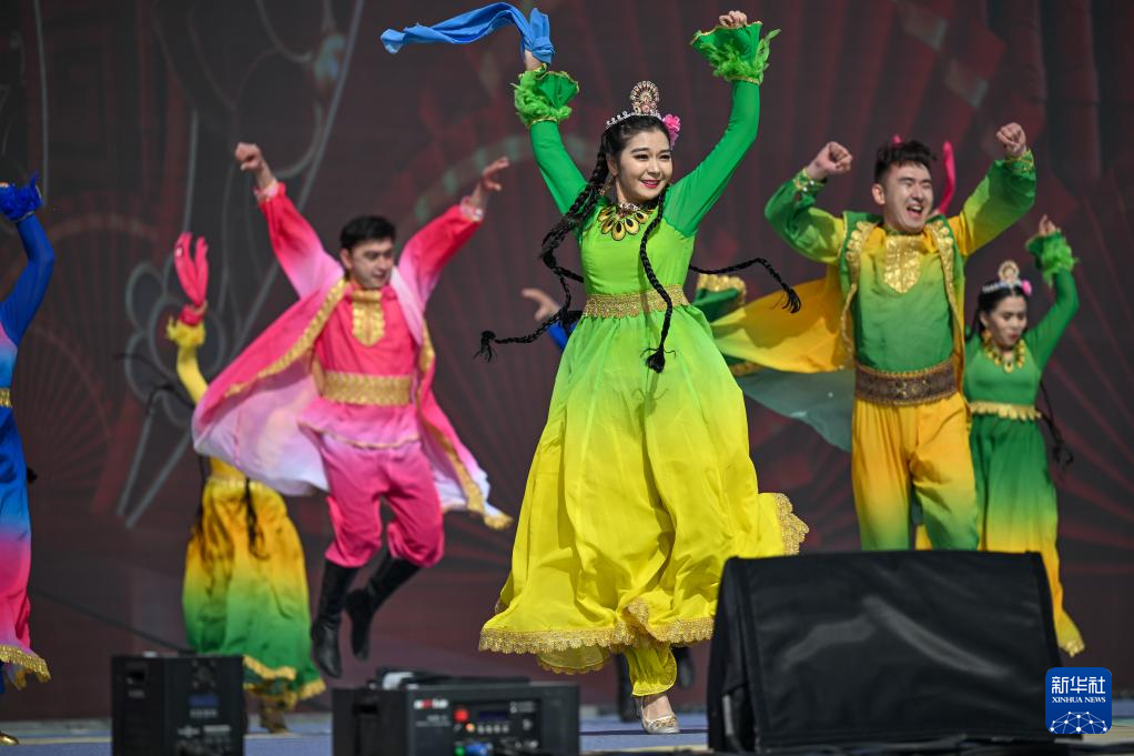 新疆吐鲁番:赴一场杏花之约