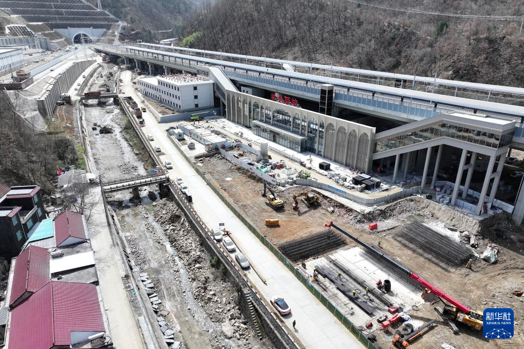 西康高铁沿线车站挂牌