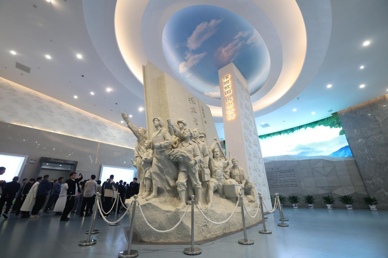 【发现最美铁路】沿着钢铁轨道，山海宁德正奔赴世界潮头