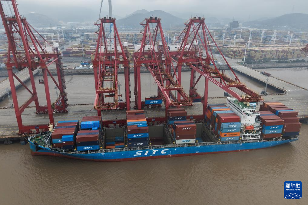 宁波舟山港:港区作业忙