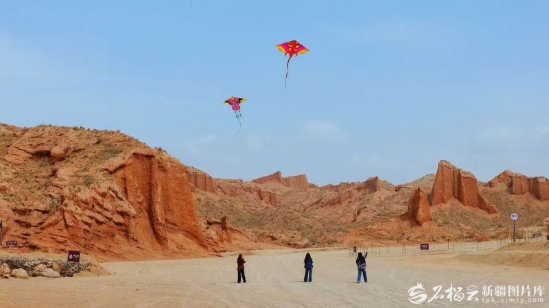 清明假期迎来旅游热潮 新疆文旅市场春日活力迸发