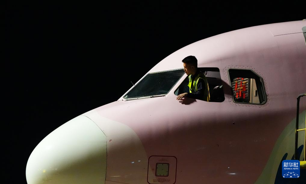 海南:飞机“全面体检” 护航消博会