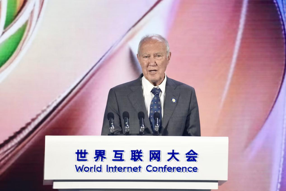 弗朗西斯·高锐：新技术将推动全球财富更好分配