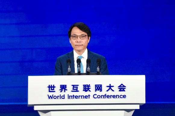 王扬斌：构建集体性人工智能治理框架，守护人类创造力