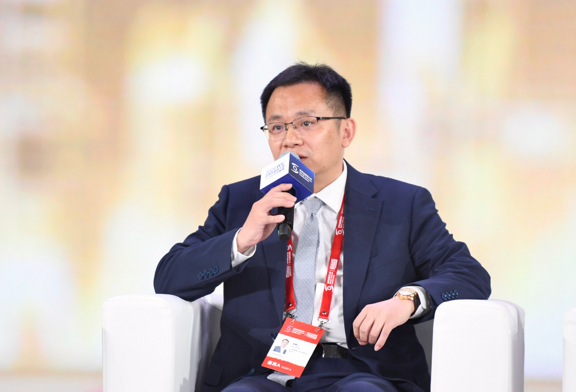 盖鲁江:AI正从“会讲话”迈向“会干活”,算力底座是重中之重 盖鲁江:AI正从“会讲话”迈向“会干活”,算力底座是重中之重