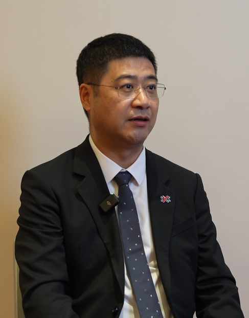 亚太峰会·大咖谈丨AI如何驱动汽车金融领域？贾志峰：以智能体破局、以开源共治赋能