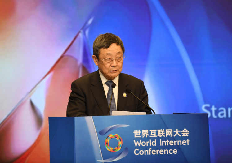 吴建平:以技术为矛突破瓶颈,以向善为盾守住底线 吴建平:以技术为矛突破瓶颈,以向善为盾守住底线