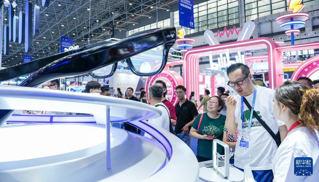 第六届消博会:AI绘就消费新图景