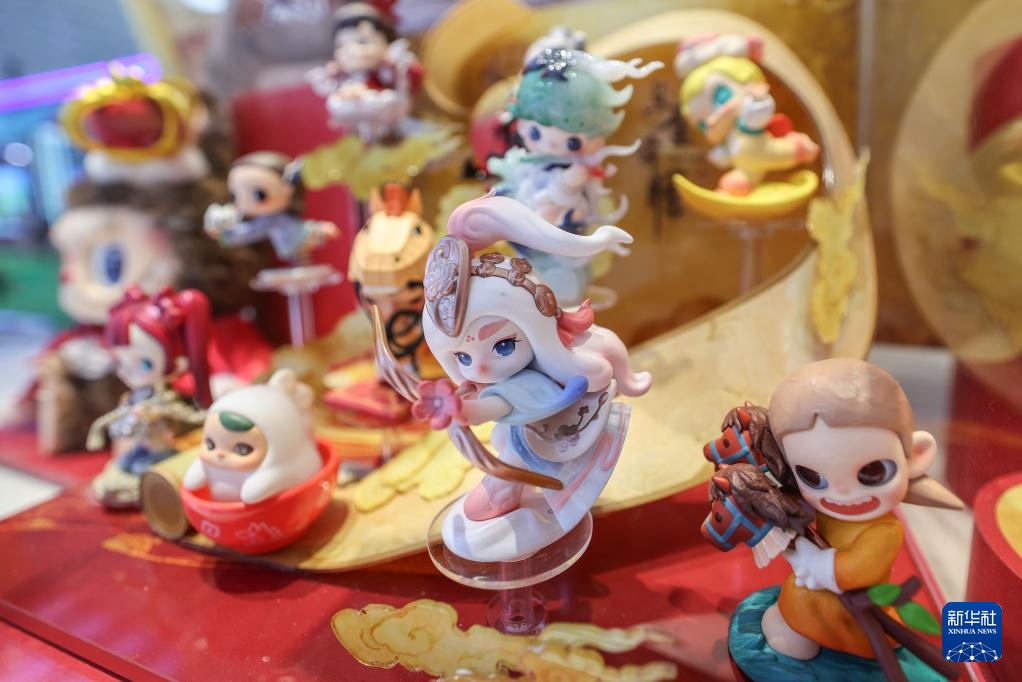 消博会上国潮焕新姿