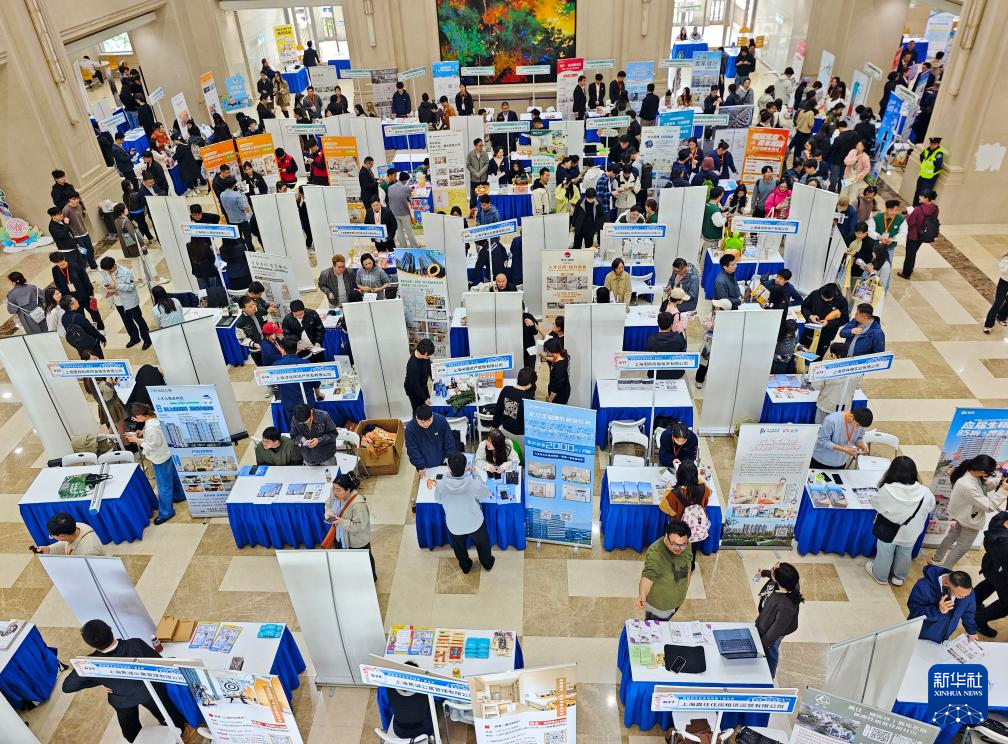 上海:保租房毕业季进校园 助力毕业生求职与安居