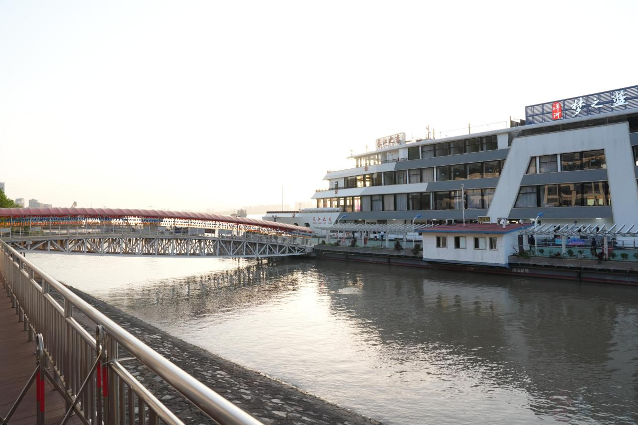 【开局之年看中国·遇见不一样的江苏】长江之畔，聆听南京的“绿色交响”