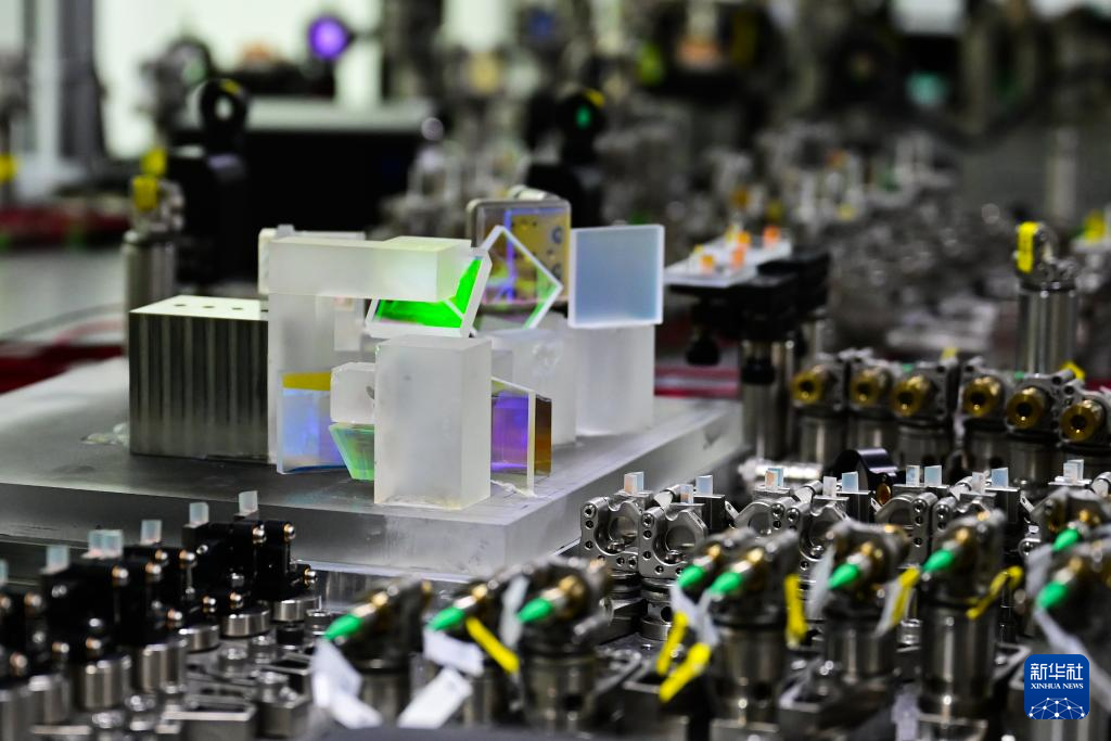 中国科学家成功研制“九章四号”量子计算原型机