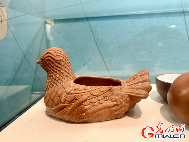 【开局之年看中国】1300年后,广西钦州坭兴陶为何还能火“出圈”? 【开局之年看中国】1300年后,广西钦州坭兴陶为何还能火“出圈”?