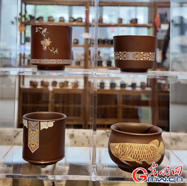 【开局之年看中国】1300年后,广西钦州坭兴陶为何还能火“出圈”? 【开局之年看中国】1300年后,广西钦州坭兴陶为何还能火“出圈”?