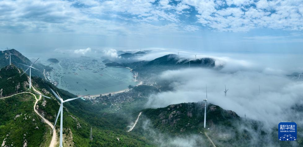 福建连江:云雾中的风电场