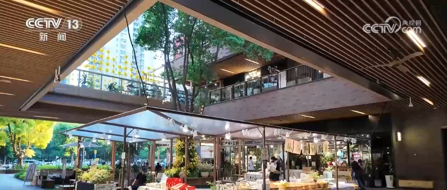 “规则先行”激活夏日消费“新”潜力 外摆经济在有序中火热“升温”