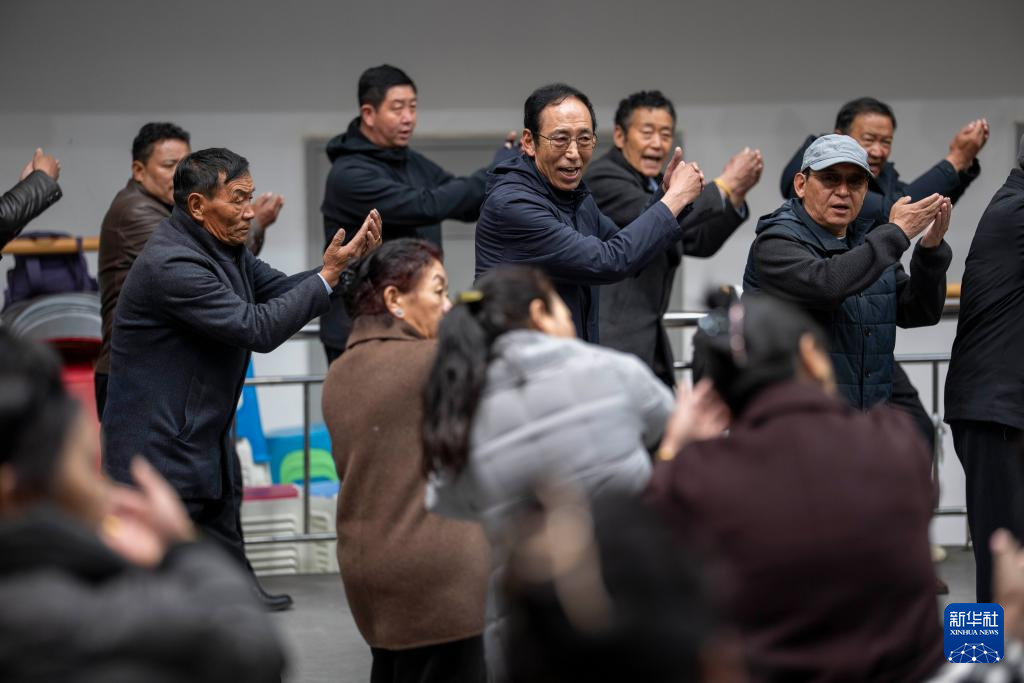 尼玛仓曲:用公益课堂点亮非遗之美