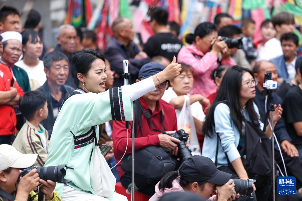 安顺地戏展非遗风采