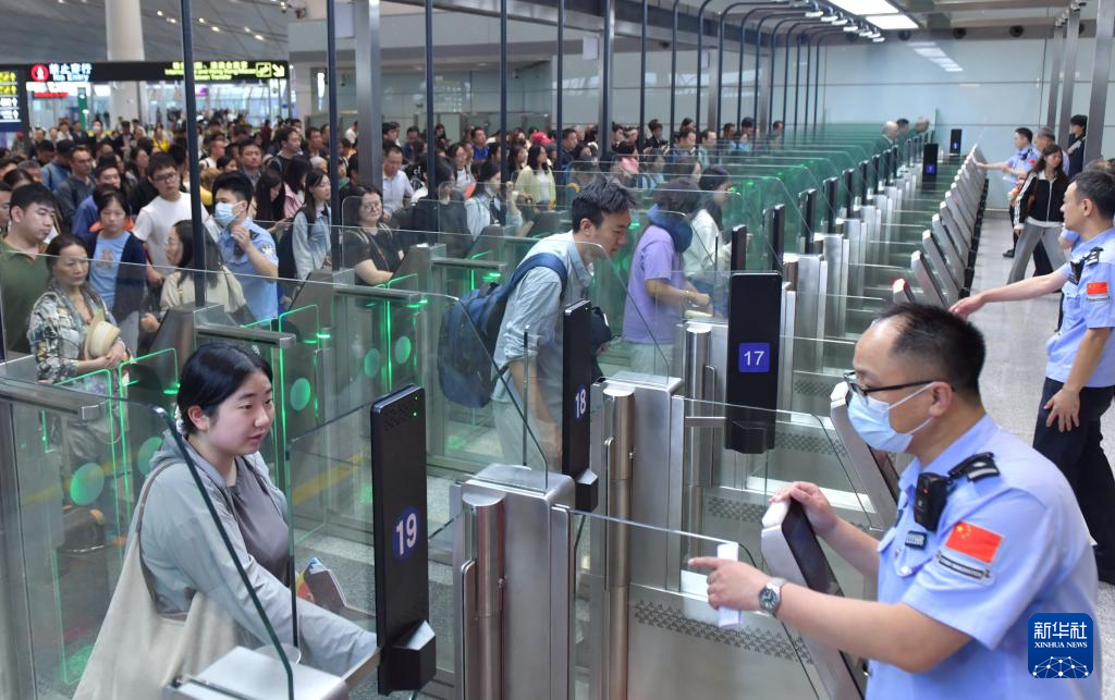 北京出入境人员总量较去年提前半月突破千万人次