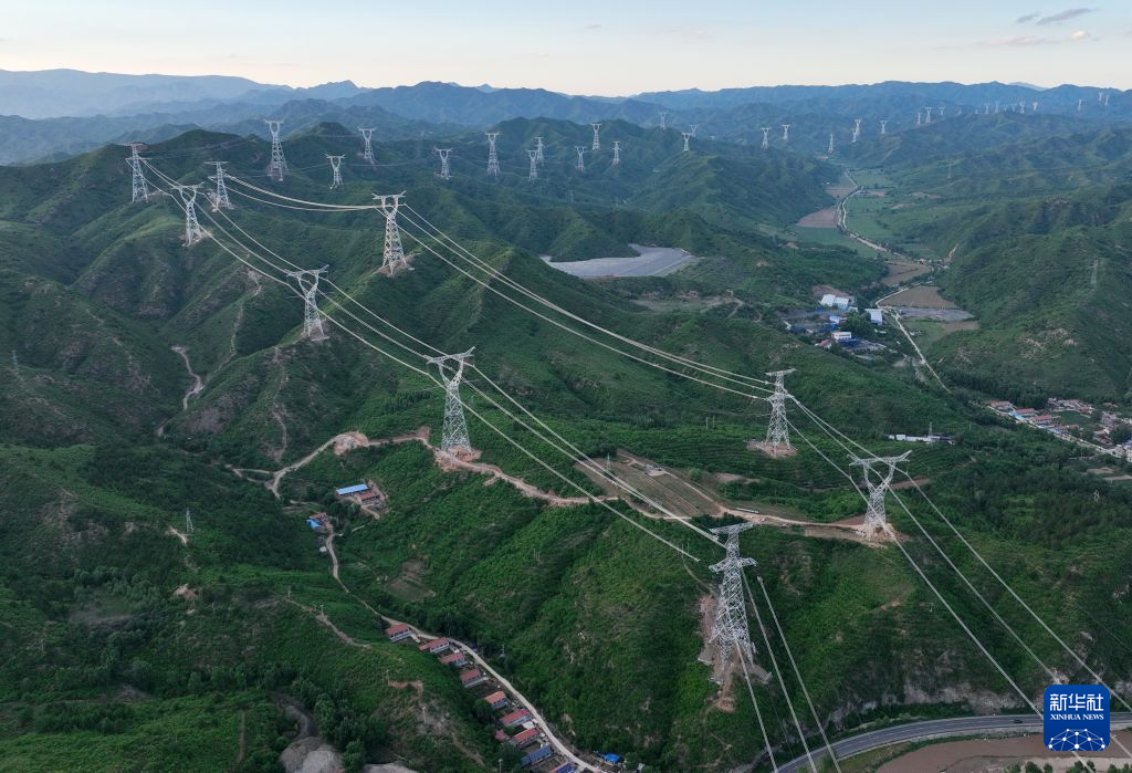 大同—怀来—天津南1000千伏特高压输电线路工程施工忙