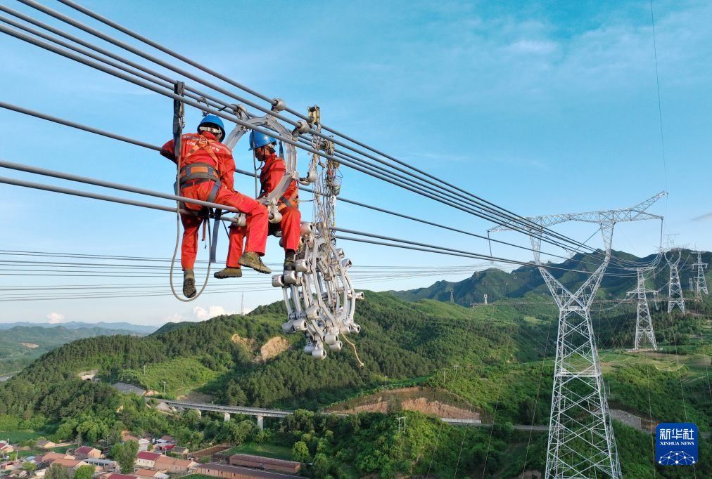 大同—怀来—天津南1000千伏特高压输电线路工程施工忙