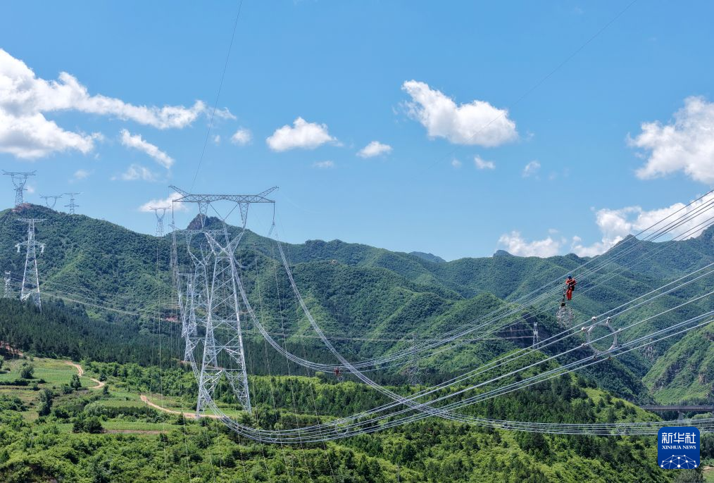 大同—怀来—天津南1000千伏特高压输电线路工程施工忙