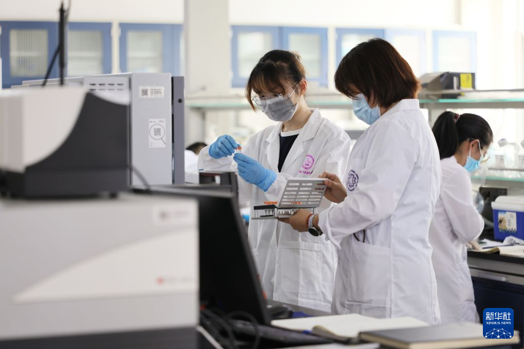 活力中国调研行丨走进药物化学生物学全国重点实验室