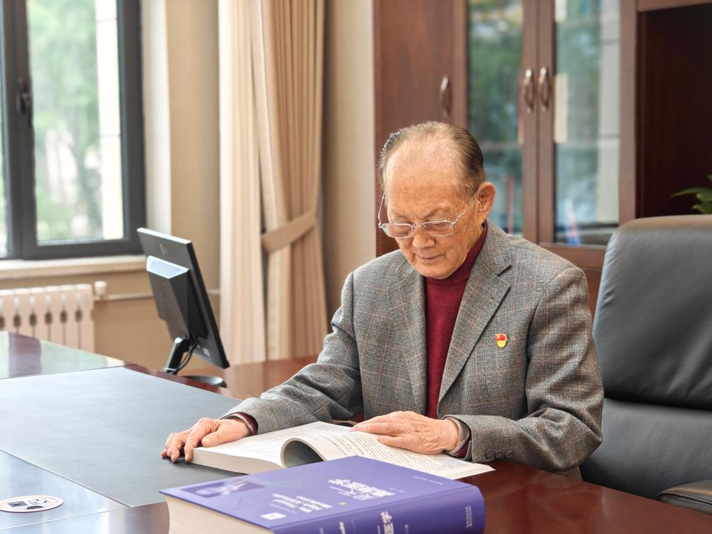 “七一勋章”获得者吴天一：68年坚守，为高原人筑起生命防线