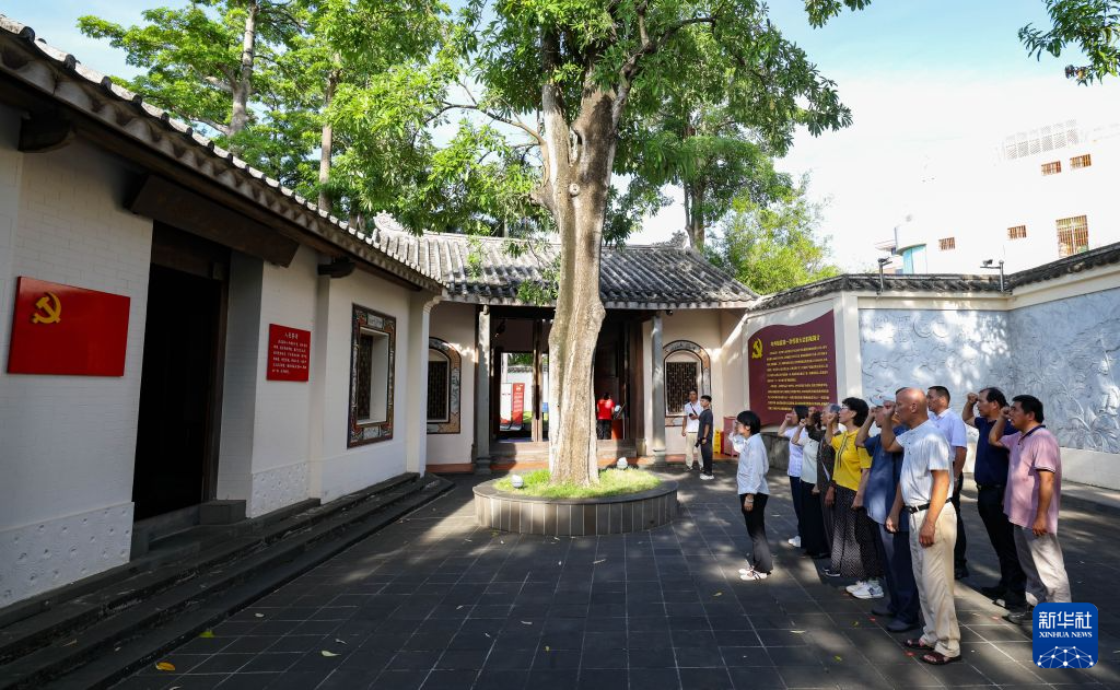 追寻红色足迹 深学党建思想