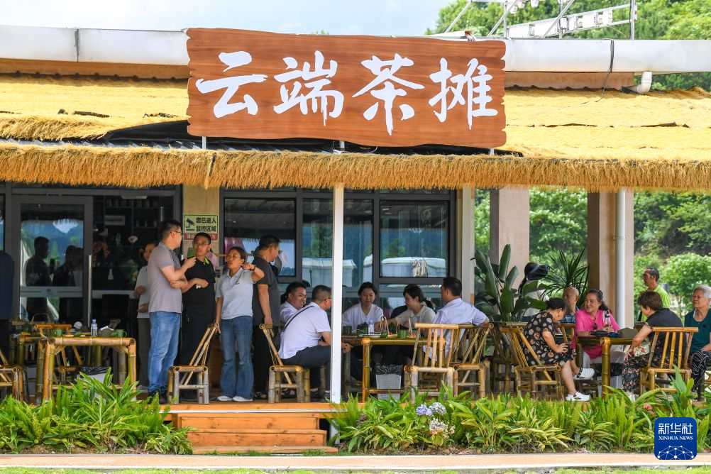 重庆黔江:高山“凉资源”激活避暑“热经济”