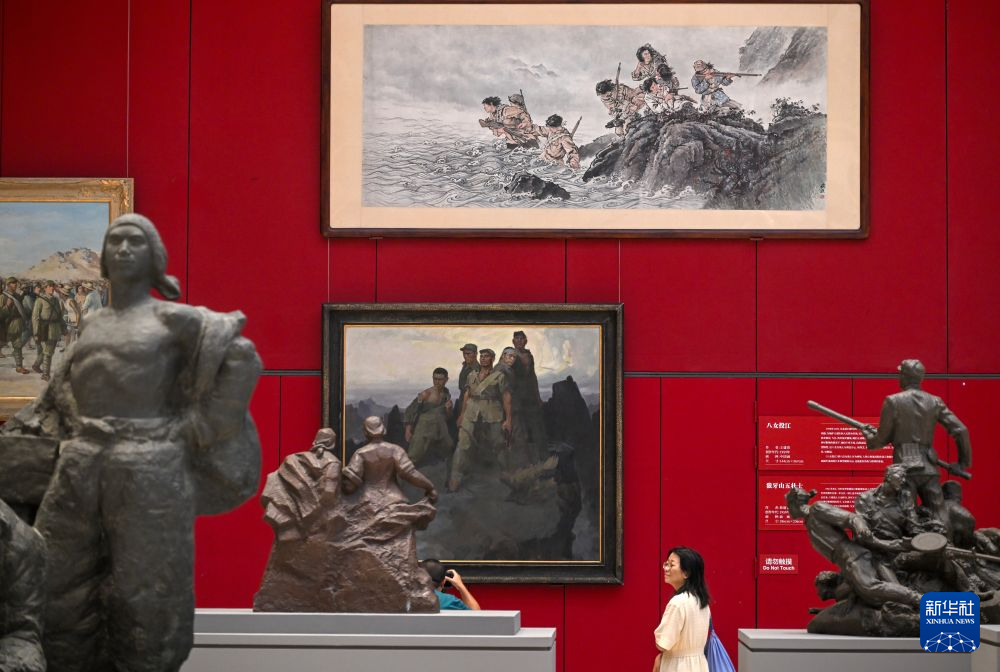 “人民·丰碑——中国国家博物馆馆藏经典美术作品展”在国博举行