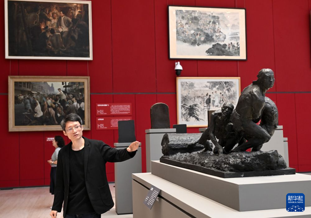 “人民·丰碑——中国国家博物馆馆藏经典美术作品展”在国博举行