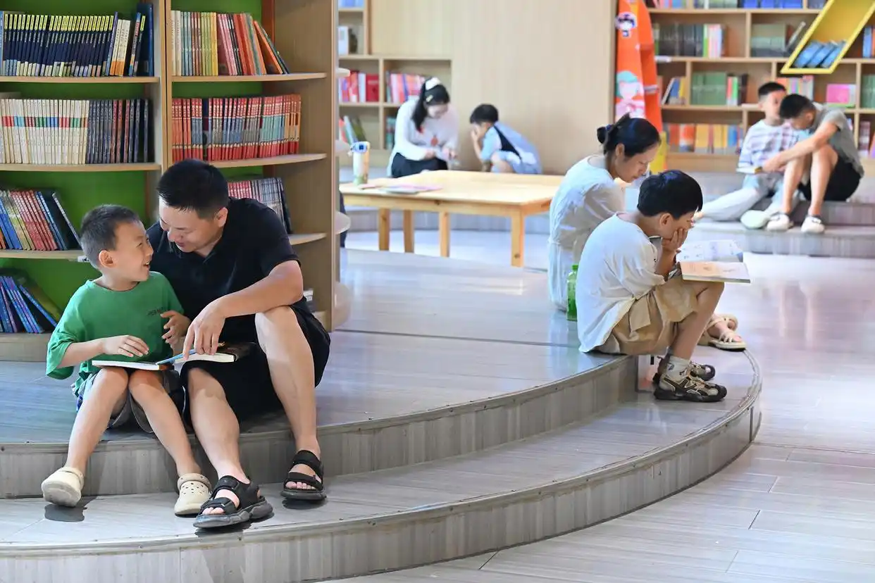 时政微观察丨培养全面发展的时代新人