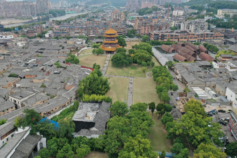 “景德镇手工瓷业遗存”列入《世界遗产名录》,我国世遗总数达61项 “景德镇手工瓷业遗存”列入《世界遗产名录》,我国世遗总数达61项