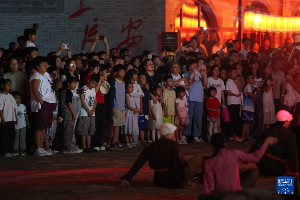 陕西延安:红色演艺点亮暑期夜经济