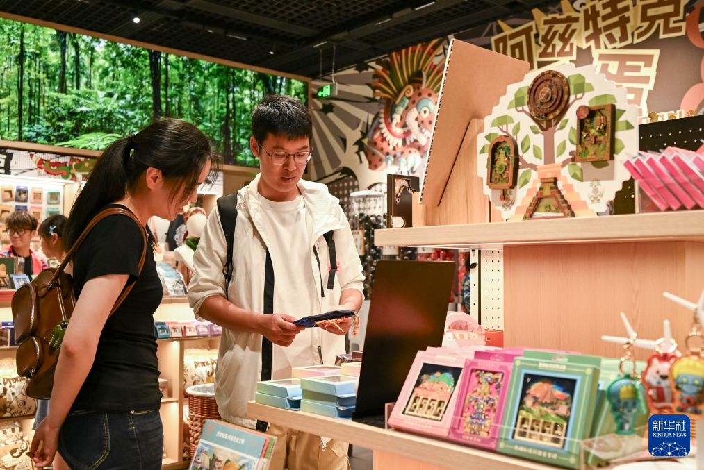 上海博物馆美洲大展迎暑期观展热潮